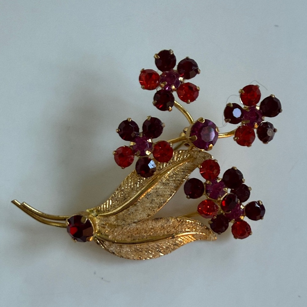 Vintage Australian Gold-Tone Red/purple Crystal Floral Brooch